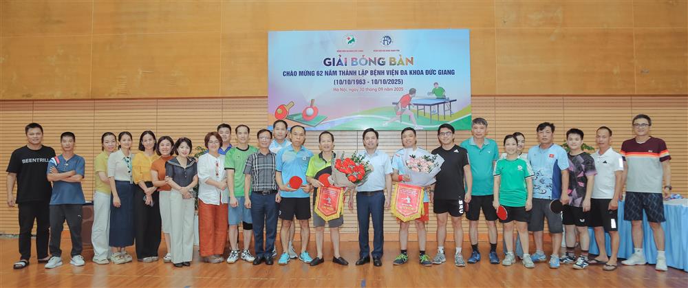 Giao hữu bóng bàn giữa 2 đơn vị, đoàn kết giữa 2 đơn vị y tế hàng đầu của Thủ đô